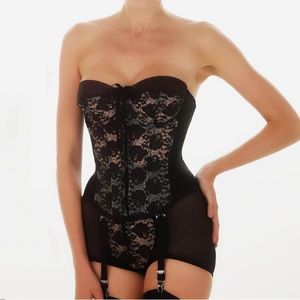 What Katie Did Merry Widow Corset Cincher Black Lace 38 with Suspenders